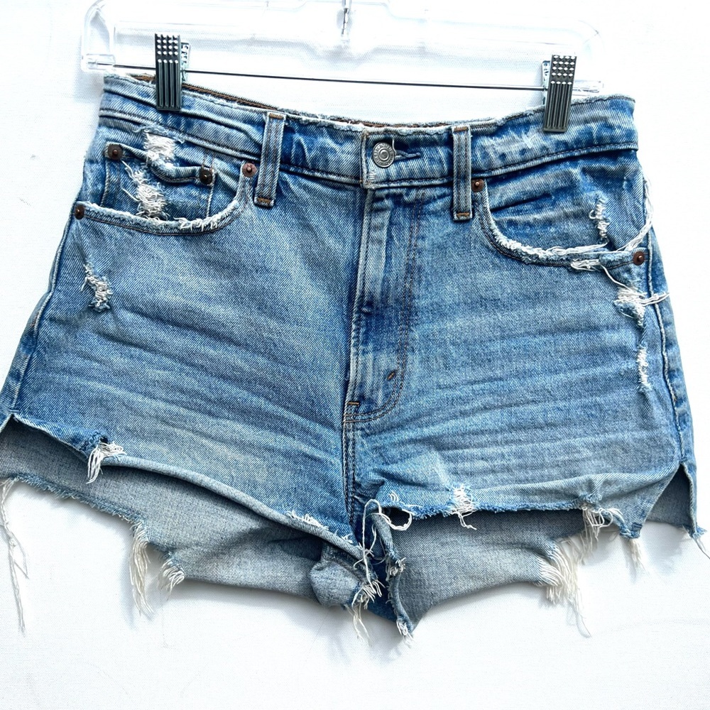 Abercrombie & Fitch Curve Love High Rise Mom Short 4 27 denim jean
